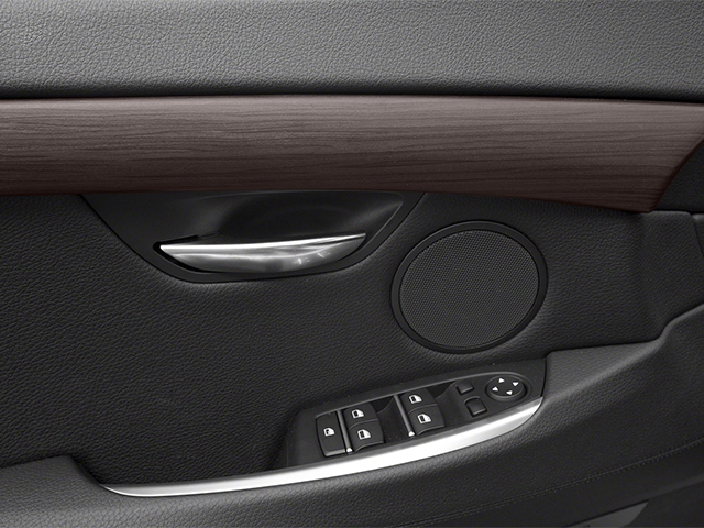 2013 BMW 5 Series 550i xDrive Gran Turismo