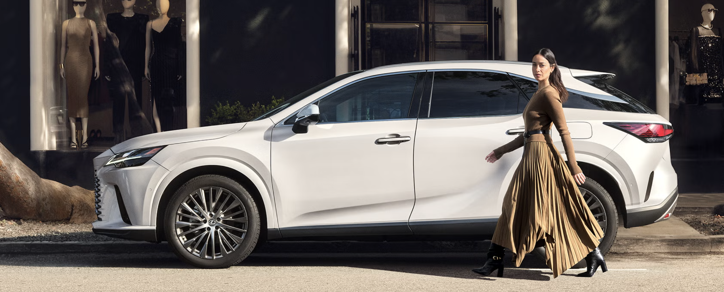Explore technology features of the 2026 Lexus RX in Arlington Heights