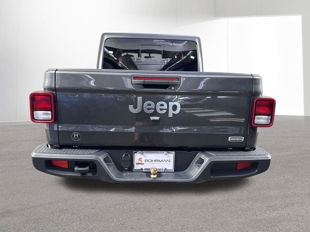 2023 Jeep Gladiator Overland