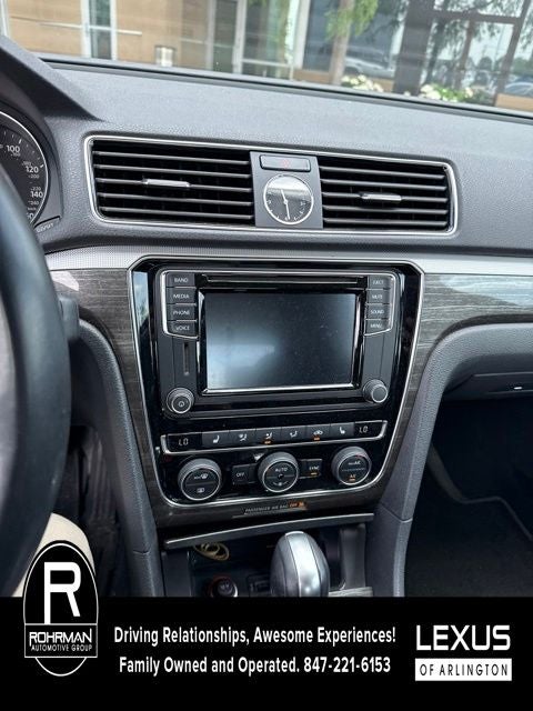 2017 Volkswagen Passat 1.8T SE