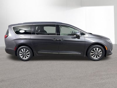 2020 Chrysler Pacifica Hybrid Limited