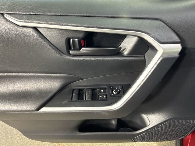 2019 Toyota RAV4 Hybrid Hybrid LE