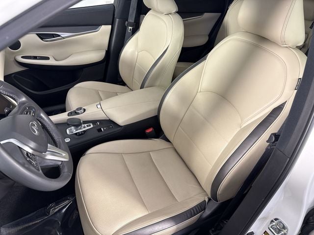 2022 INFINITI QX50 LUXE