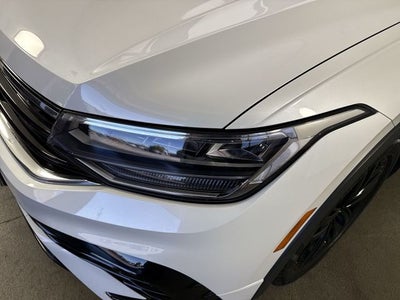 2022 Volkswagen Tiguan SE R-Line Black