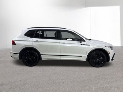 2022 Volkswagen Tiguan SE R-Line Black