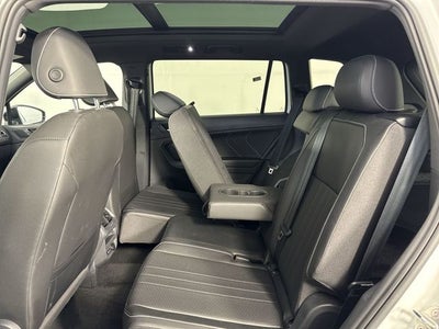 2023 Volkswagen Tiguan SE R-Line Black