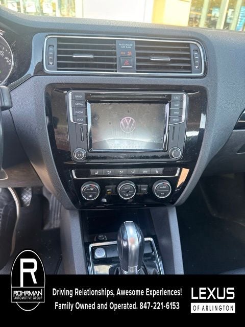 2017 Volkswagen Jetta 1.8T SEL