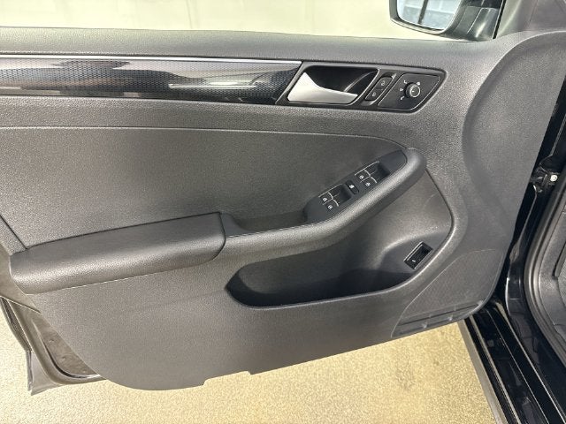 2017 Volkswagen Jetta 1.8T SEL