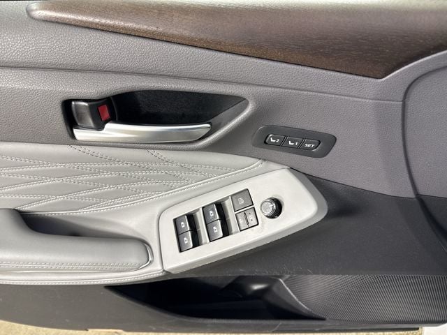 2019 Toyota Avalon Hybrid Limited