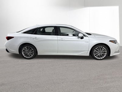 2019 Toyota Avalon Hybrid Limited