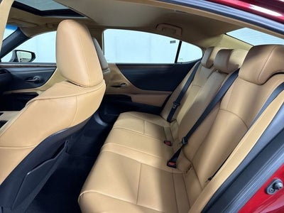 2025 Lexus ES 300h F SPORT DESIGN