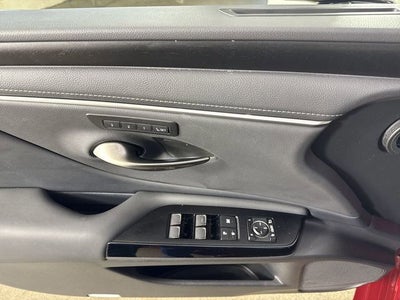 2025 Lexus ES 300h F SPORT DESIGN