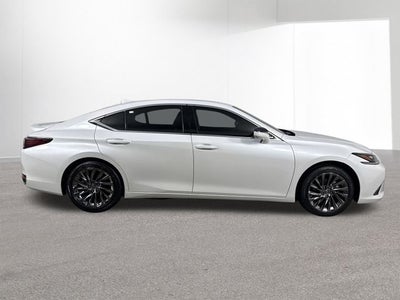 2025 Lexus ES ULTRA LUXURY