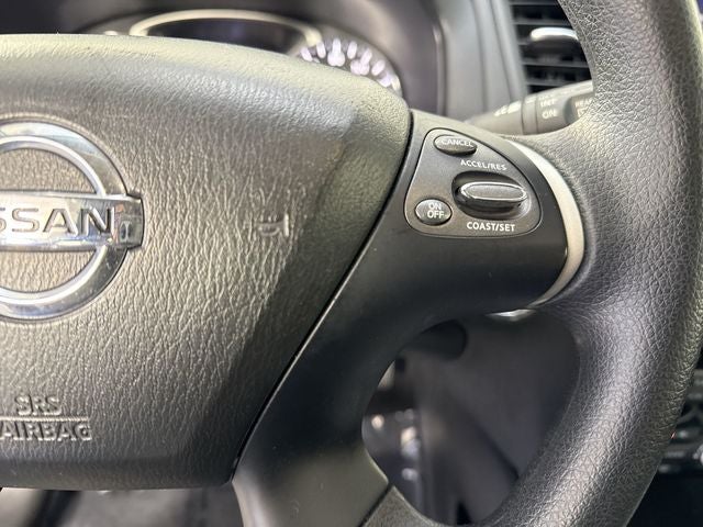 2020 Nissan Pathfinder S