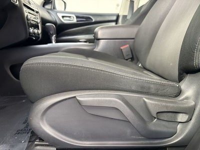 2020 Nissan Pathfinder S