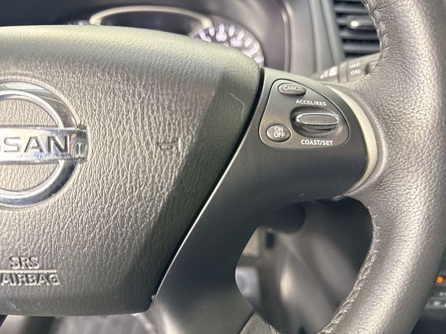 2017 Nissan Pathfinder SL