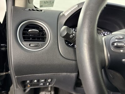 2017 Nissan Pathfinder SL