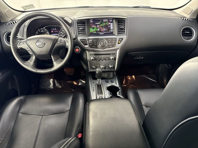 2017 Nissan Pathfinder SL