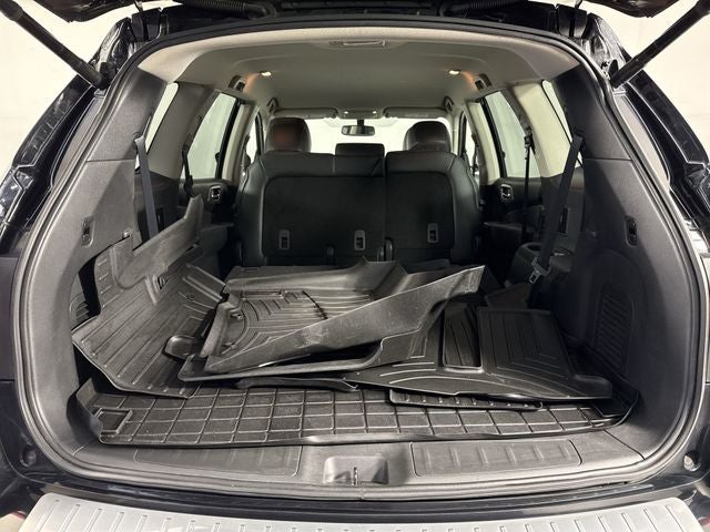 2017 Nissan Pathfinder SL