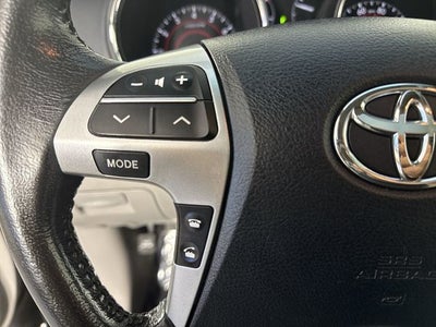 2012 Toyota Highlander SE