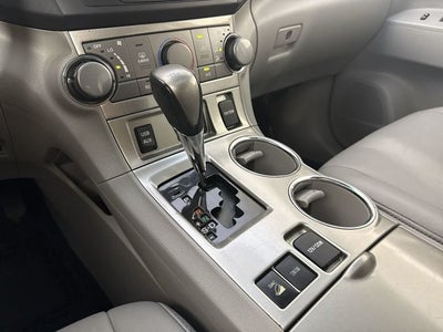 2012 Toyota Highlander SE