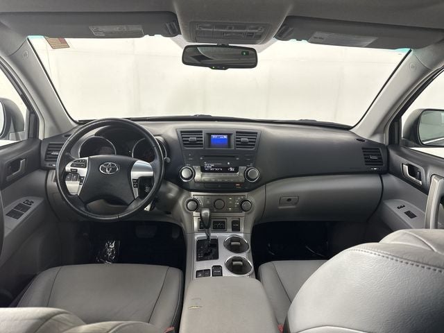 2012 Toyota Highlander SE