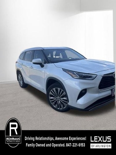 2022 Toyota Highlander Hybrid Platinum