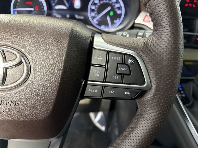 2023 Toyota Sienna Platinum 7 Passenger