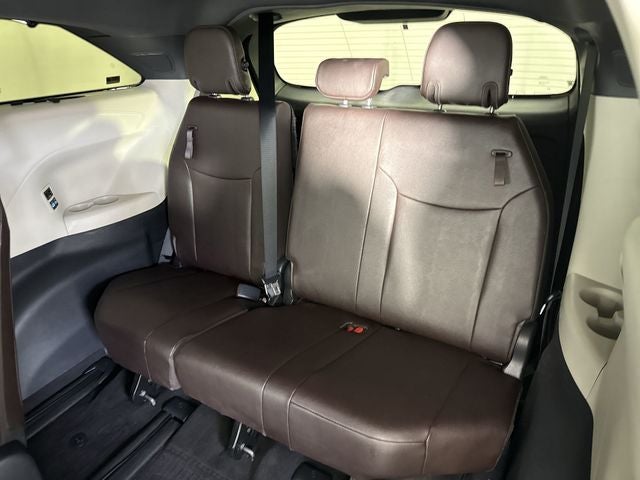 2023 Toyota Sienna Platinum 7 Passenger