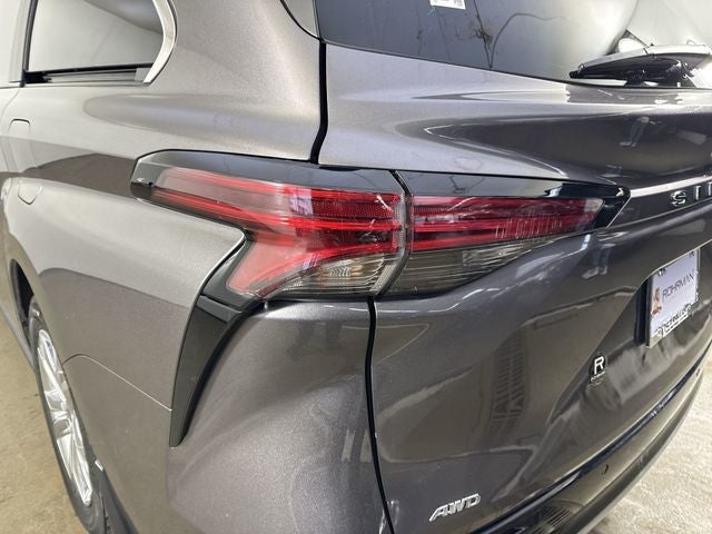 2023 Toyota Sienna Platinum 7 Passenger