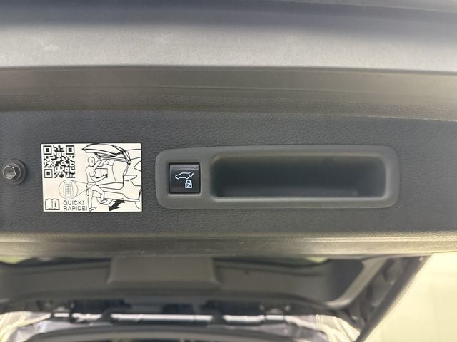 2023 Toyota Sienna Platinum 7 Passenger