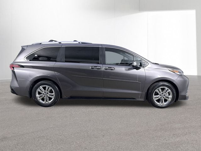 2023 Toyota Sienna Platinum 7 Passenger