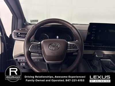 2022 Toyota Sienna Platinum 7 Passenger