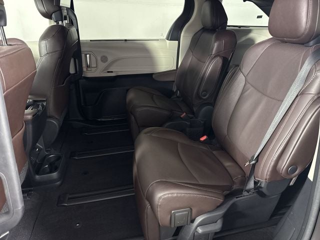 2022 Toyota Sienna Platinum 7 Passenger