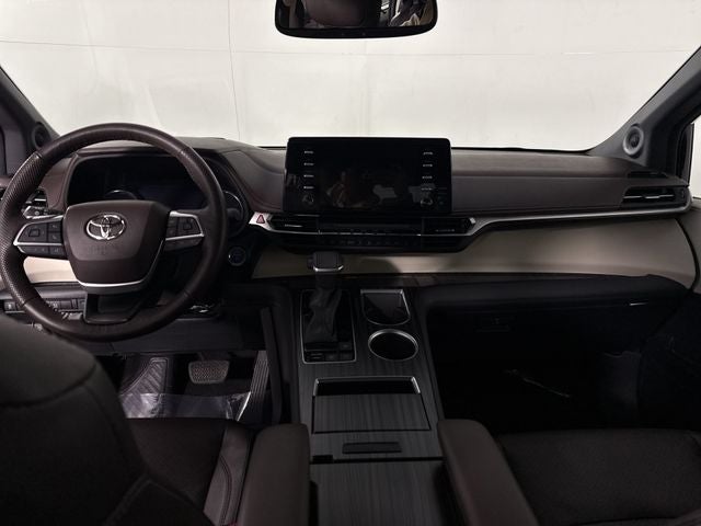 2022 Toyota Sienna Platinum 7 Passenger
