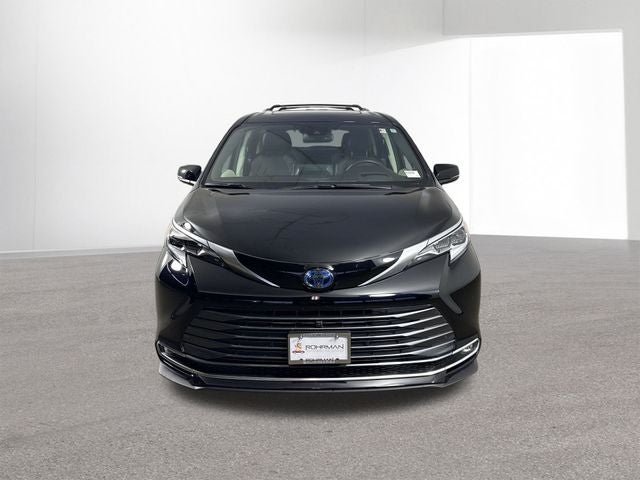 2022 Toyota Sienna Platinum 7 Passenger