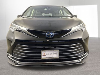 2022 Toyota Sienna Platinum 7 Passenger