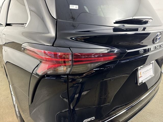 2022 Toyota Sienna Platinum 7 Passenger