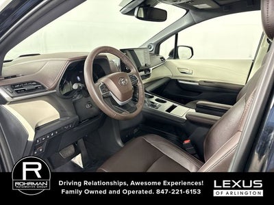 2022 Toyota Sienna Platinum 7 Passenger