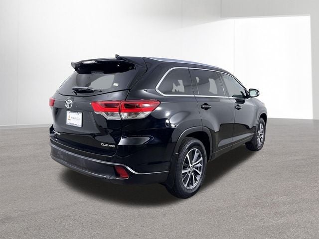 2018 Toyota Highlander SE