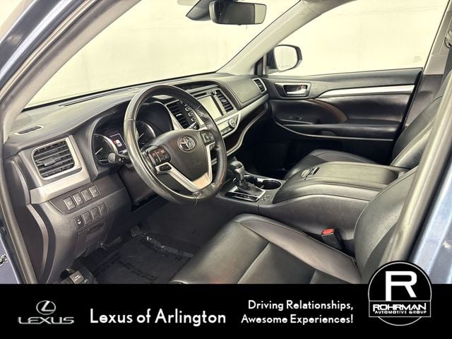 2019 Toyota Highlander SE
