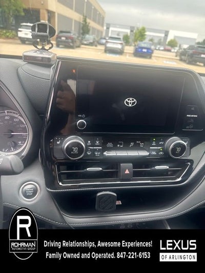 2024 Toyota Highlander LE