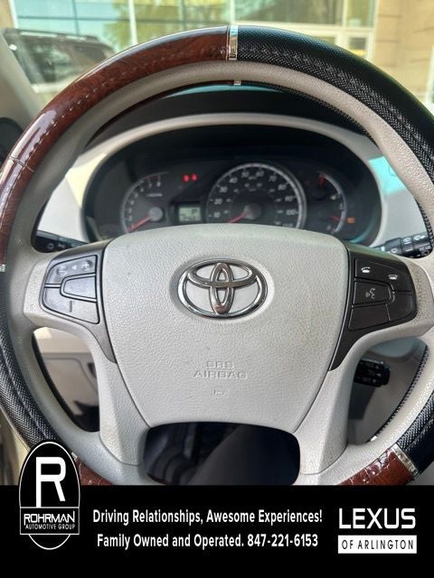 2011 Toyota Sienna LE AAS