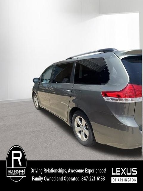 2011 Toyota Sienna LE AAS