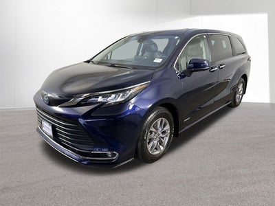 2021 Toyota Sienna XLE