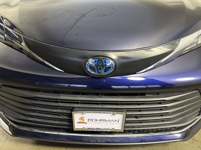 2021 Toyota Sienna XLE