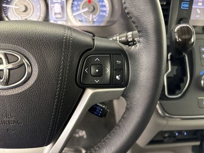 2017 Toyota Sienna XLE 7 Passenger