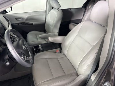 2017 Toyota Sienna XLE 7 Passenger