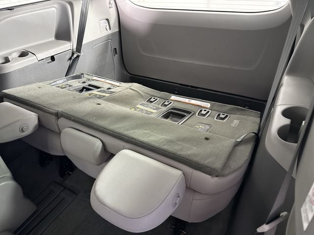 2017 Toyota Sienna XLE 7 Passenger