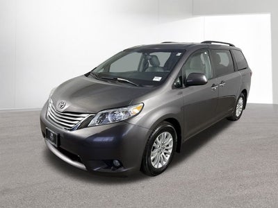 2017 Toyota Sienna XLE 7 Passenger